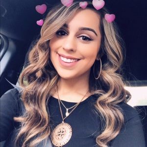 Meet your Posher, Alesha